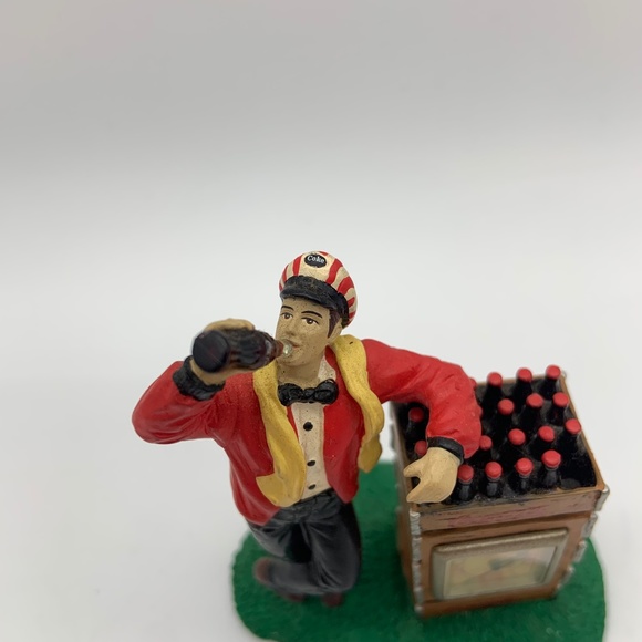 Vintage 1999 Coca-Cola Retro Delivery Man Old Fashioned Clock Figurine - Picture 10 of 13